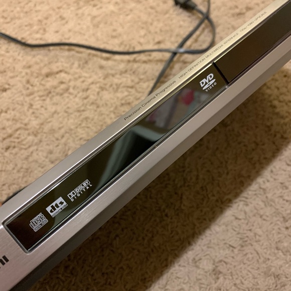 SONY DVD player with HDMI - Picture 3 of 16